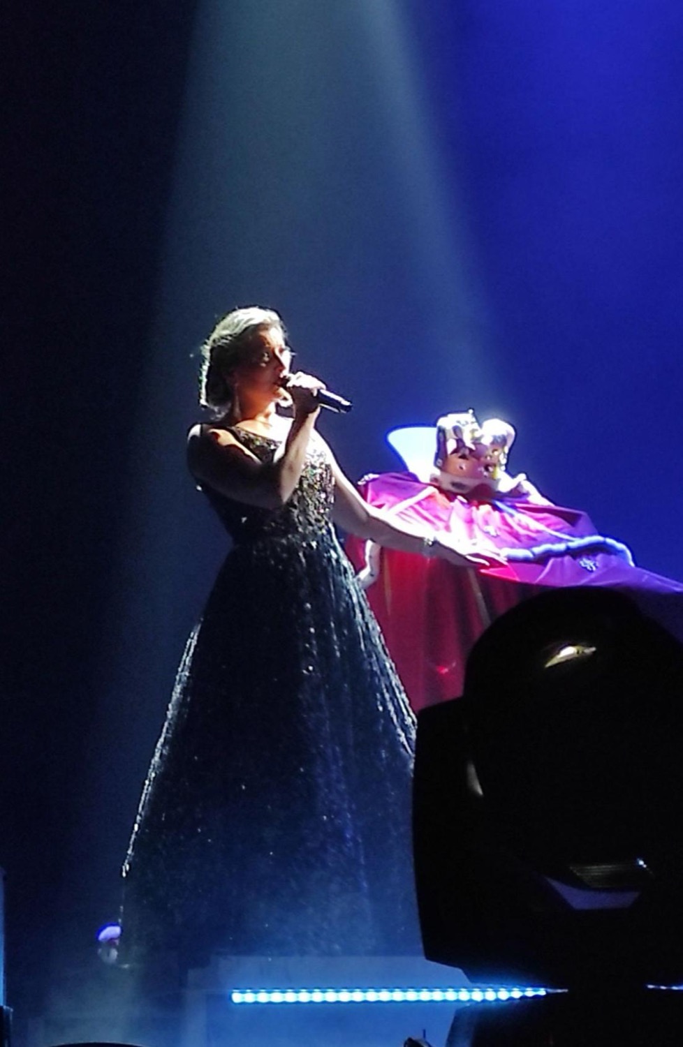 Claire Lairy en scène — The World of Queen